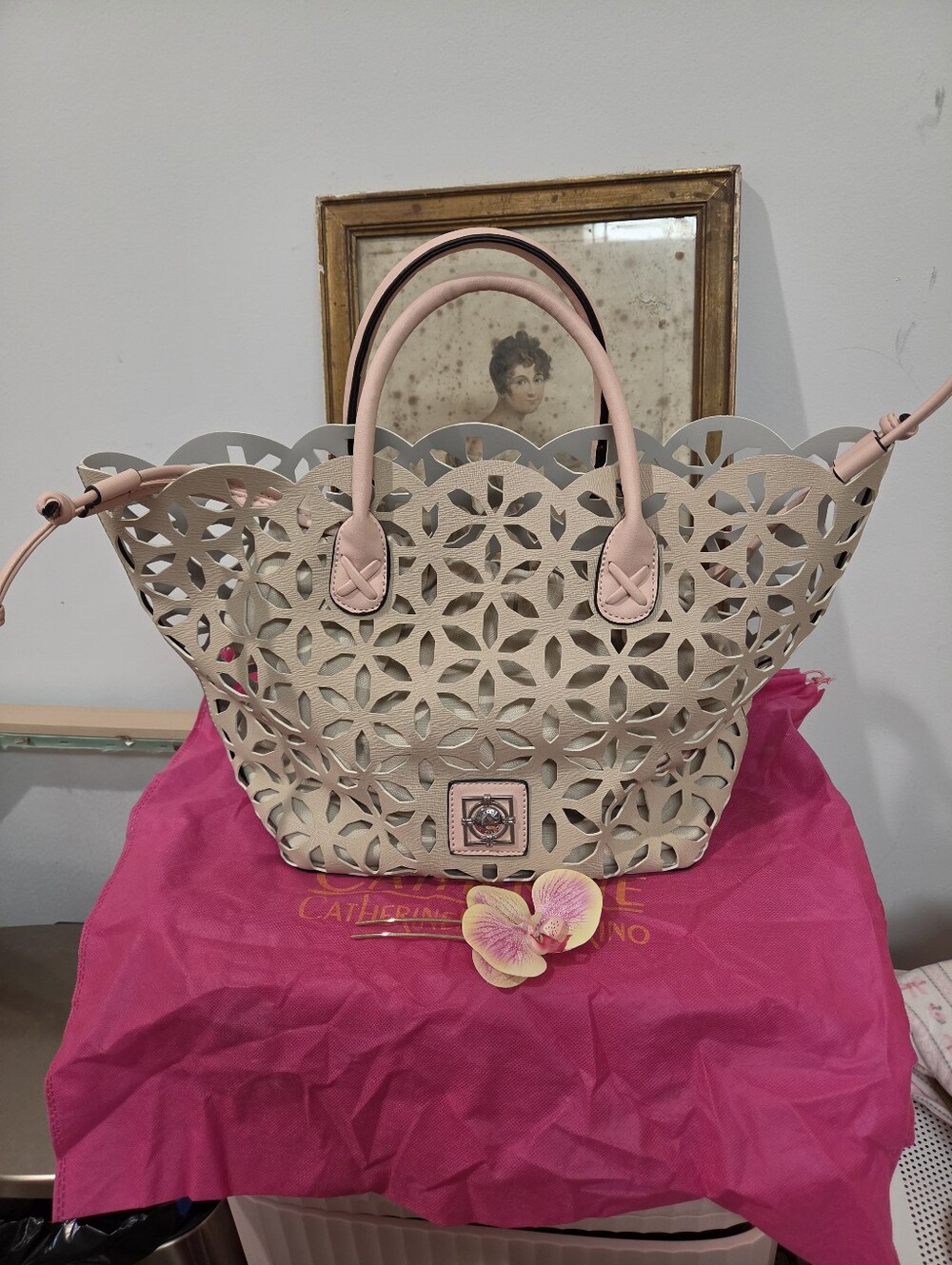 CARHERINE MALANDRINO ELEGANT LASER-CUT PINK BEIGE TOTE